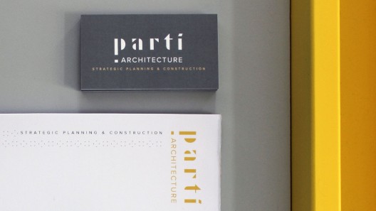 parti architecture,strategic planning and construction. Business card. Parti αρχιτεκτονική, στρατηγικός σχεδιασμός και κατασκευή. Επαγγελματική κάρτα.